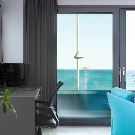 Rithian Blue Coast 2 Bedroom Seaview 公寓